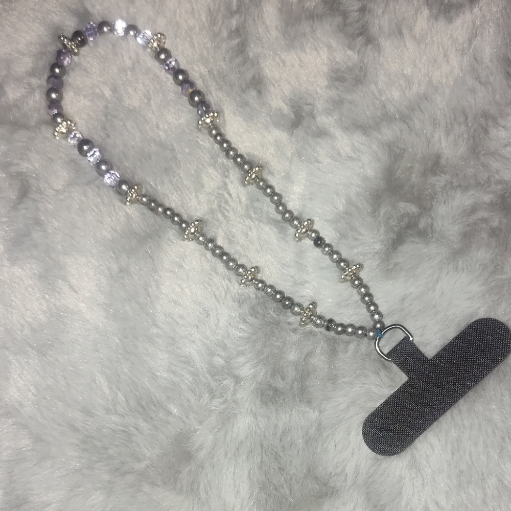 Chic Silver and Gray Beaded Necklace